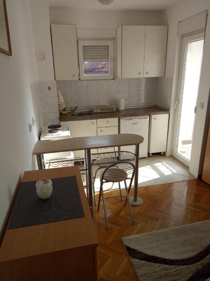 Cozy Studio Belgrado Exterior foto